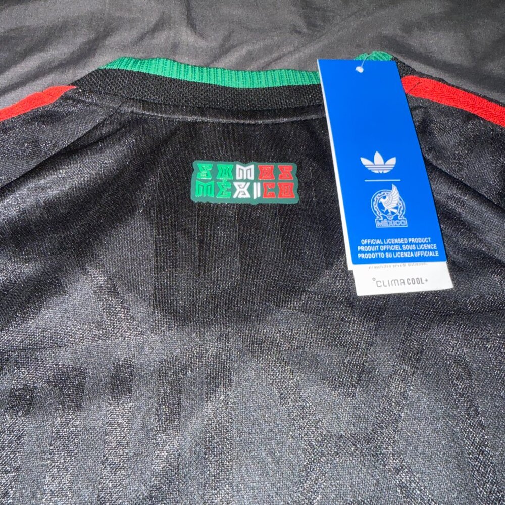 Mexico World Cup Slim Fit 3rd Jersey Trefoil Men’s Futbol - Picture 2 of 4